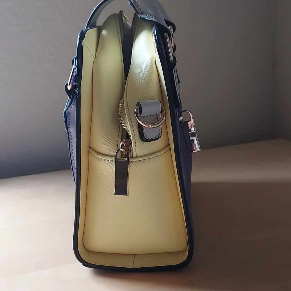 Perfect for Spring Handbag - Picture 4 of 5